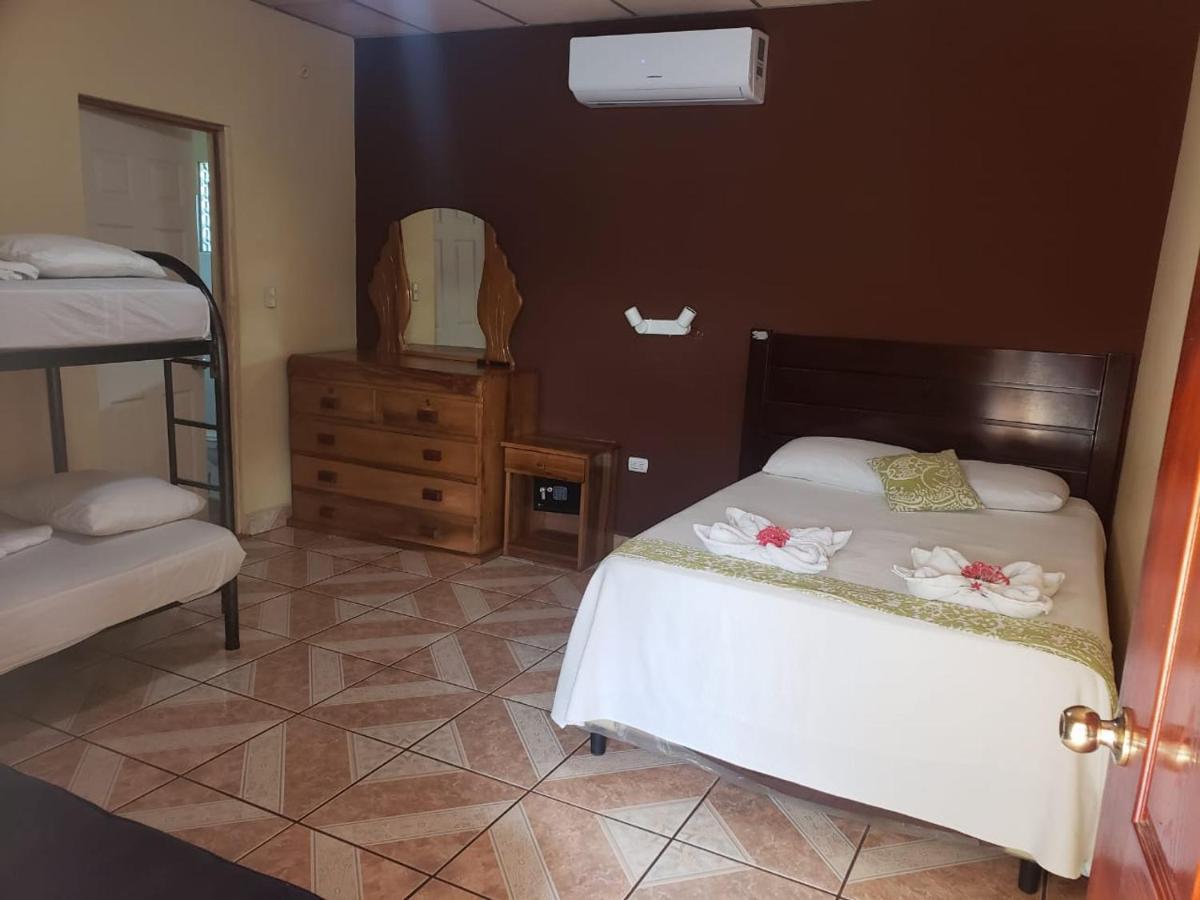 אל קוקו Hotel Miraflores מראה חיצוני תמונה