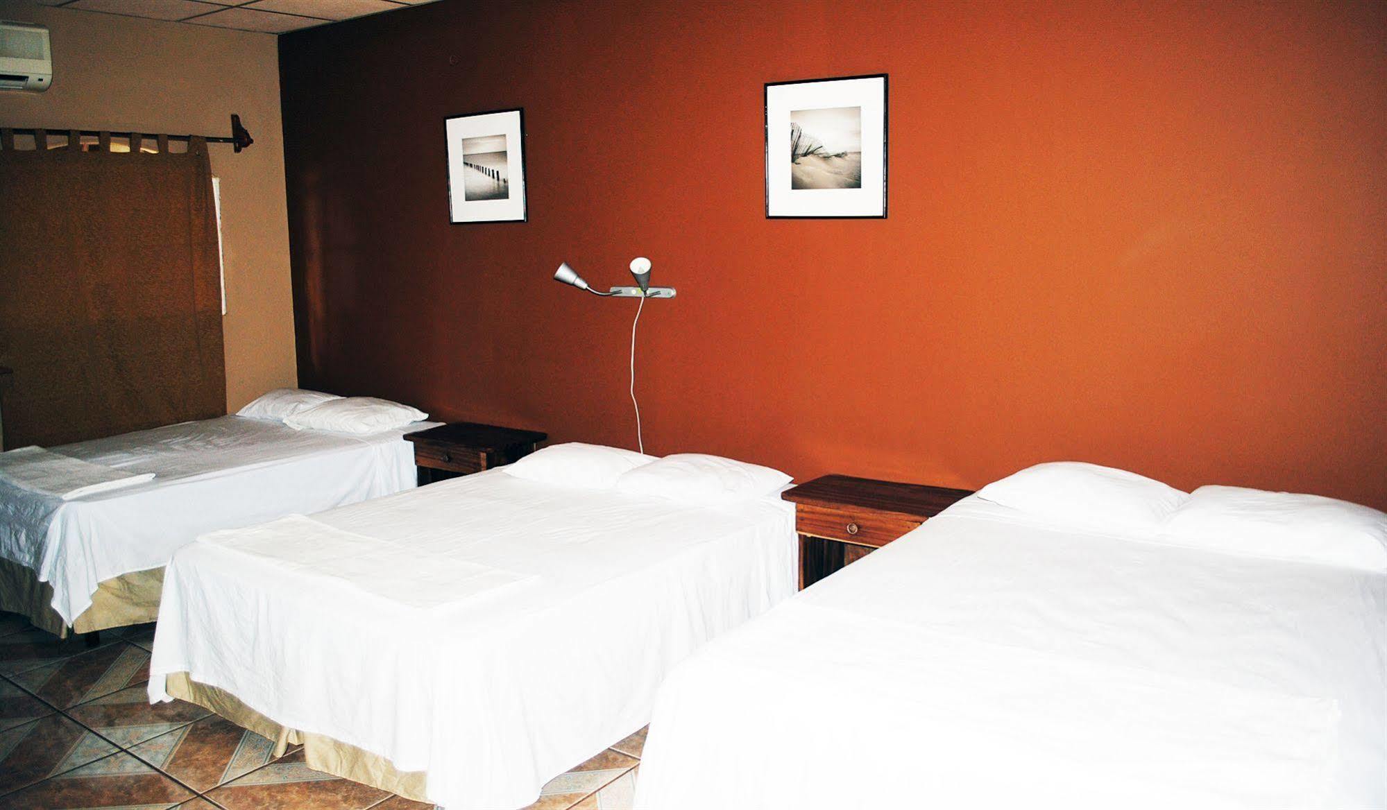 אל קוקו Hotel Miraflores מראה חיצוני תמונה