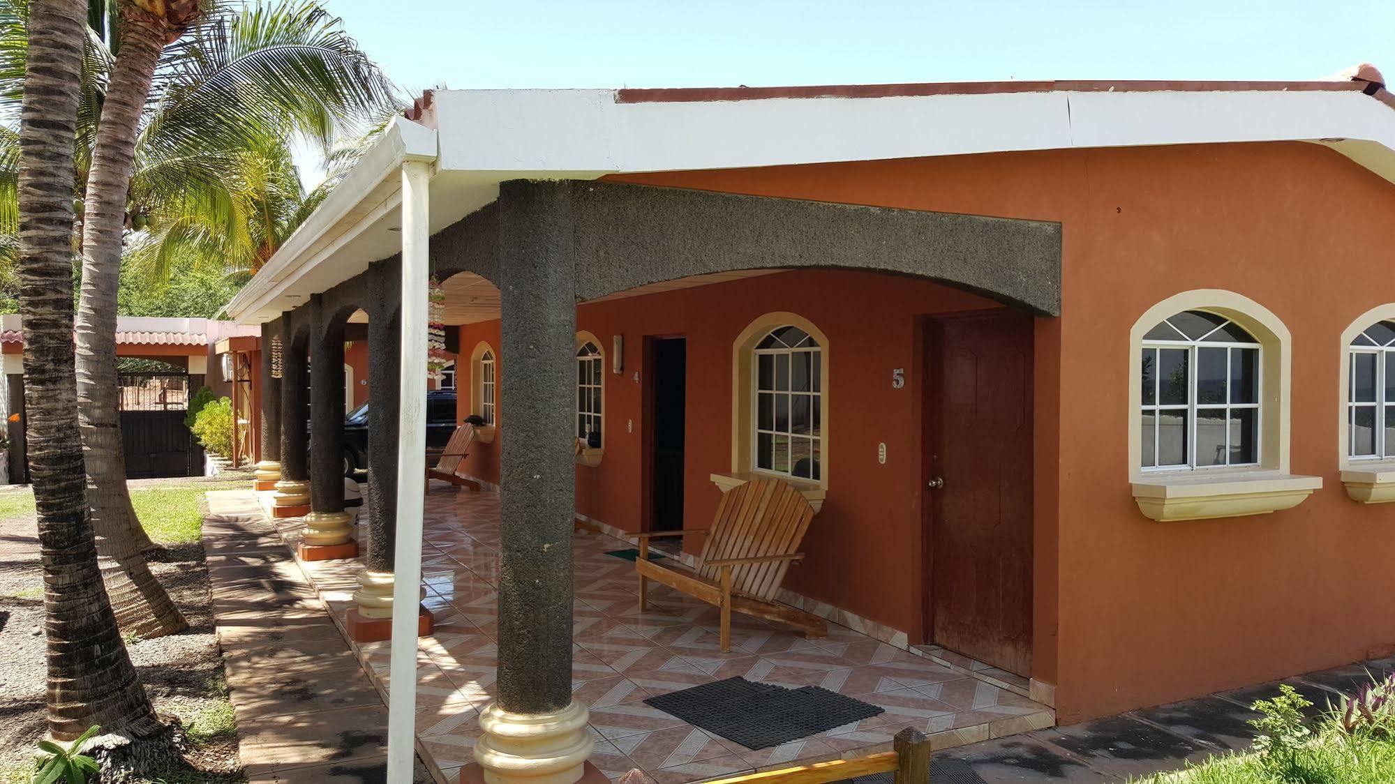אל קוקו Hotel Miraflores מראה חיצוני תמונה